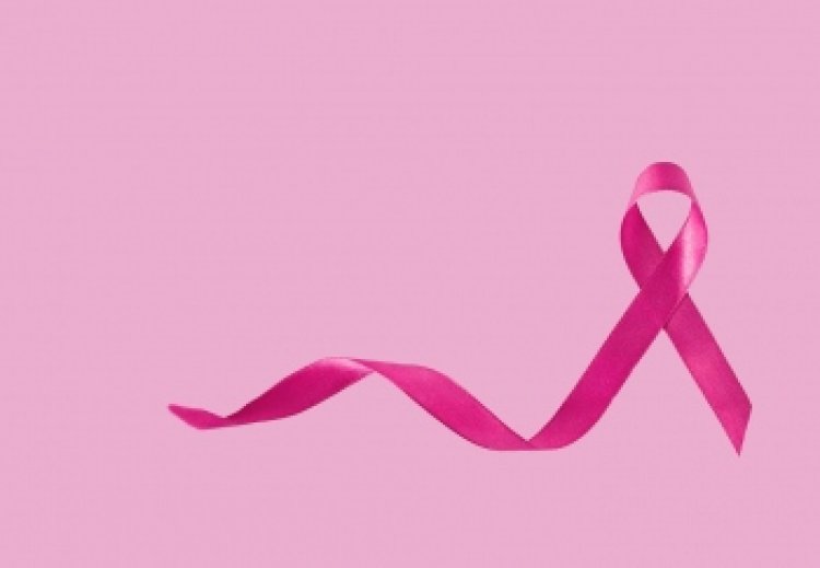 OUTUBRO ROSA - Consultório móvel na Praça da Matriz