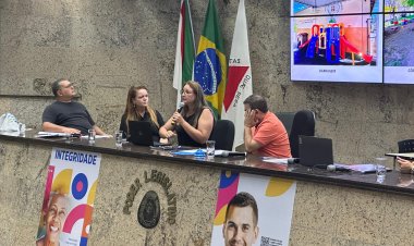 EDUCAÇÃO - Secretária expõe trabalho do setor em reunião do Legislativo