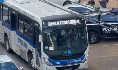 Primeiros ônibus da Pedra Negra chegam a Itaúna
