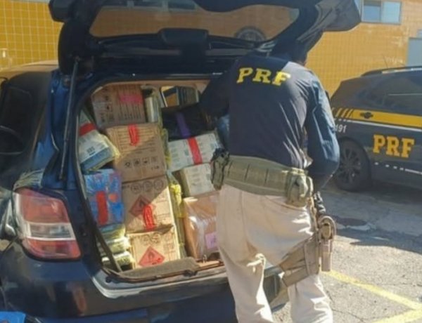 PRF apreende carga de mercadorias ilegais proveniente do Paraguai perto de Itaúna