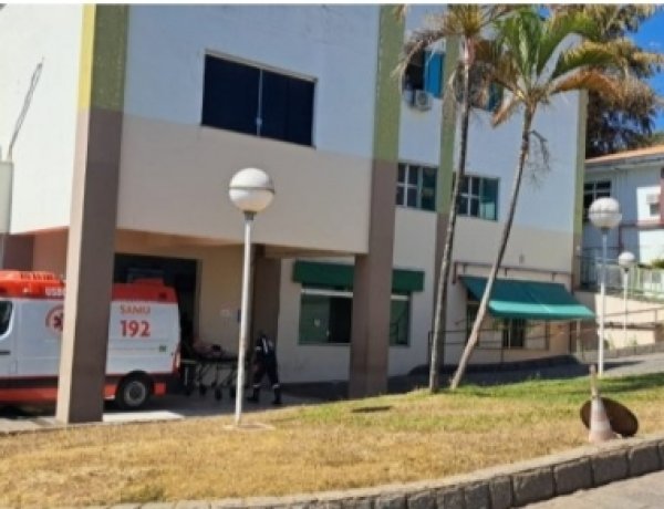 Idosa é atropelada por moto em Santanense e levada para Hospital Manoel Gonçalves