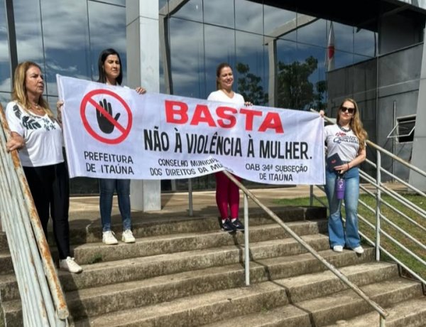 Itaúna unida em caminhada pela paz e não violência contra a mulher