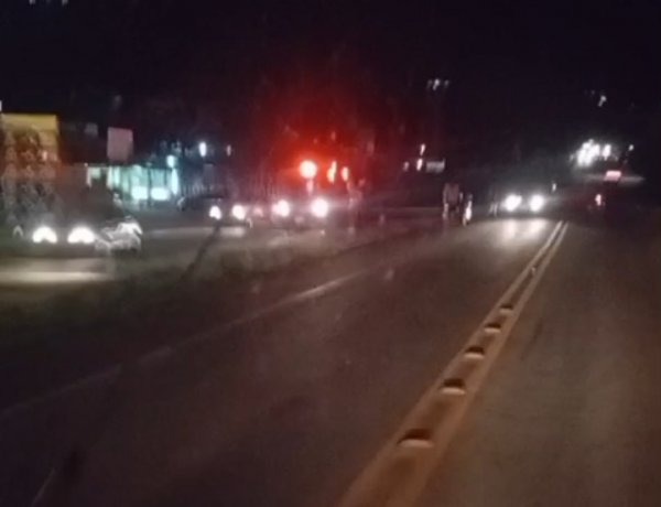 Acidente é registrado no trevo da MG-431 na entrada do bairro Padre Eustáquio entre carro e moto