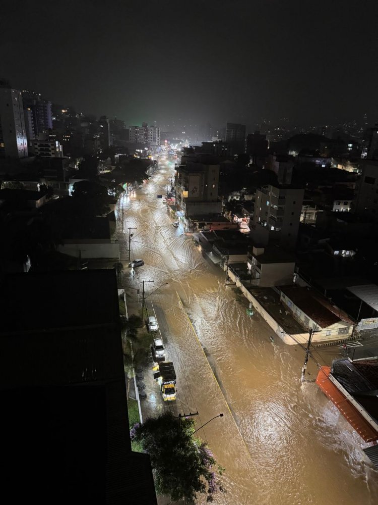 Avenida Jove Soares volta a sofrer com chuva e reacende preocupação com comércio local