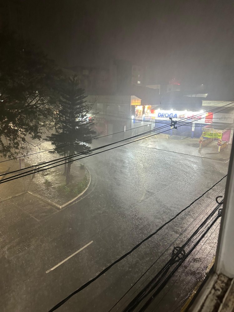 Avenida Jove Soares volta a sofrer com chuva e reacende preocupação com comércio local