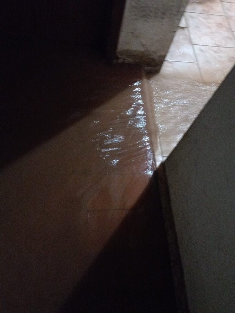 Ruas viram rios no bairro Vila Vilaça, chuva invade casas e causa prejuízos