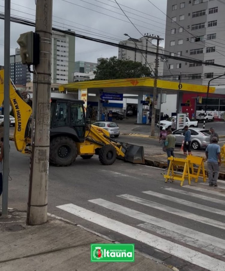 Ação pós-chuva em Itaúna com inspeção e reparos na avenida Jove Soares