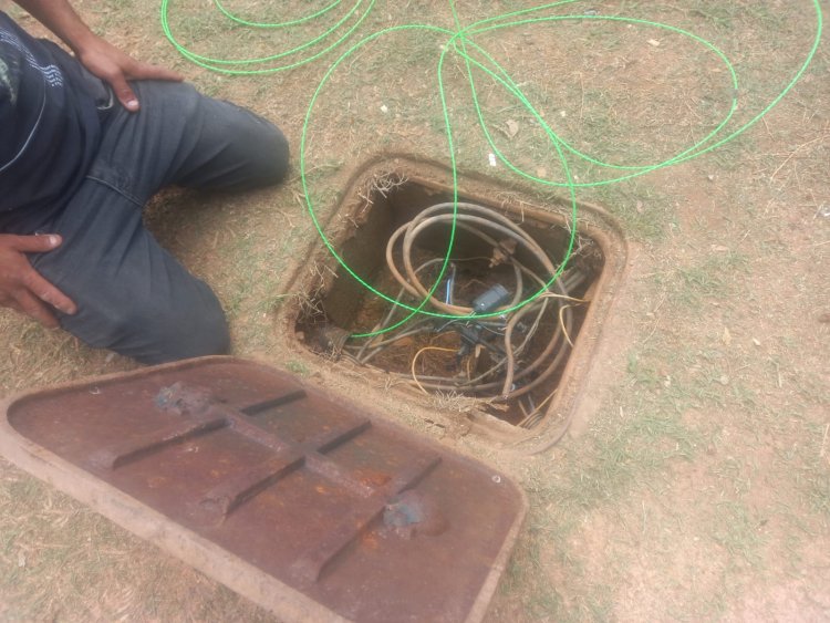 Roubos de fios de cobre atingem fonte luminosa da Praça da Matriz, em Itaúna