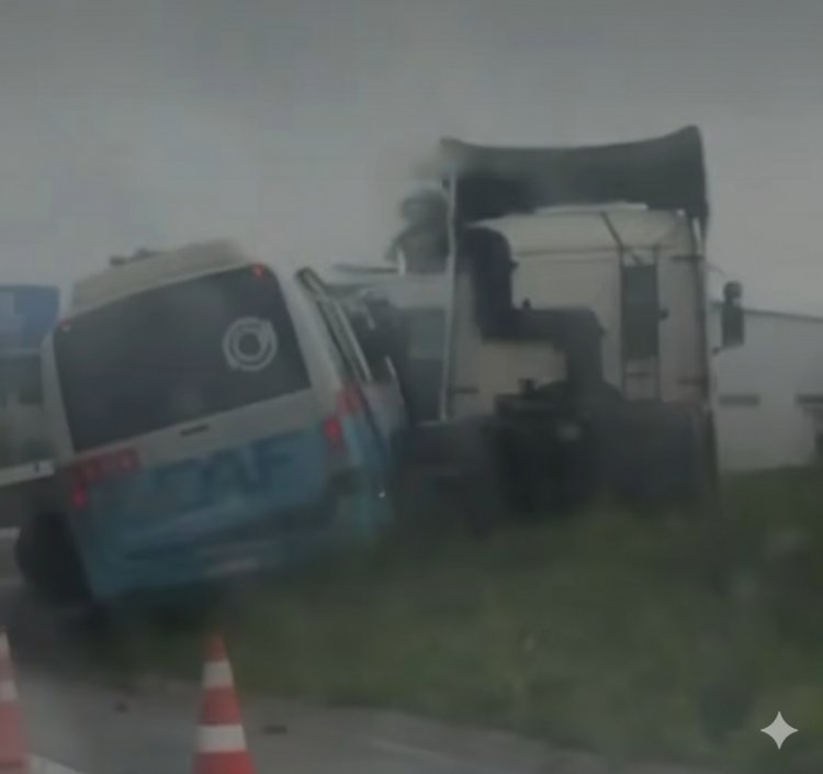 Acidente na MG-050, em Divinópolis, envolve quatro veículos