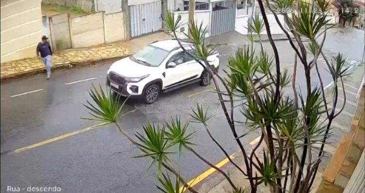 Furto de picape em plena tarde na rua Manoel Corrêa
