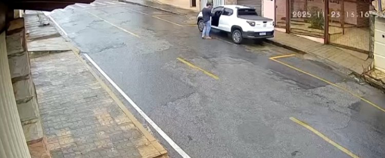 Furto de picape em plena tarde na rua Manoel Corrêa