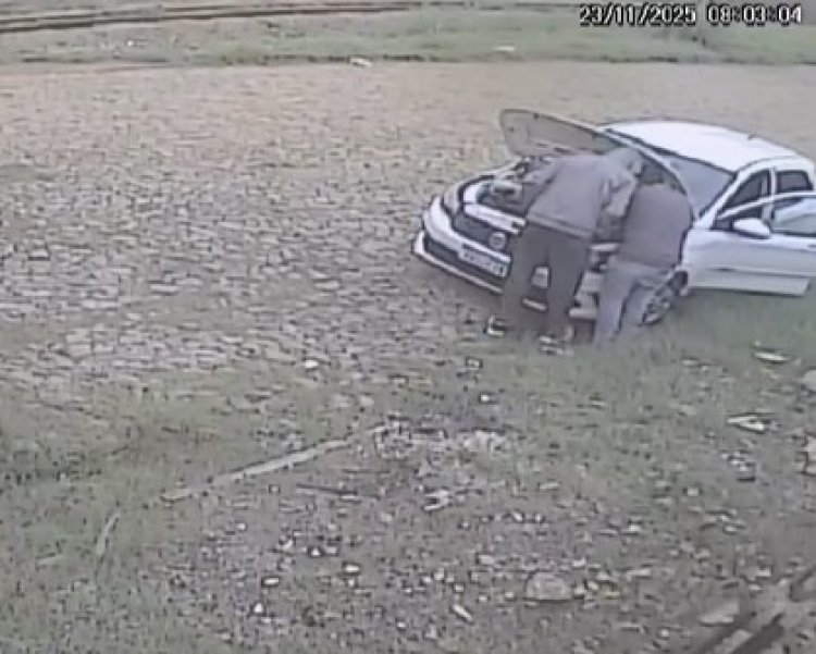 Fiat Argo branco furtado na praça do Hospital Manoel Gonçalves