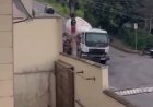 Denúncia de risco no Morro do Sol, caminhão ignora sinalização em via movimentada e sobe de marcha ré