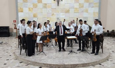 CONCERTO DE NATAL - Orquestra de Câmara de Itaúna se apresenta no dia 21