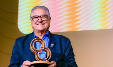 Sicoob Centro-Oeste recebe troféu 'Ouro por Excelência em Gestão'