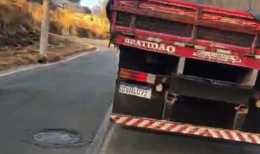 Caminhões continuam ignorando sinalização e causam preocupação na Rua Divinópolis