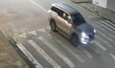 Toyota SW4 é furtada no Tropical