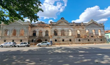 A RESTAURAÇÃO MAIS AGUARDADA EM ITAÚNA