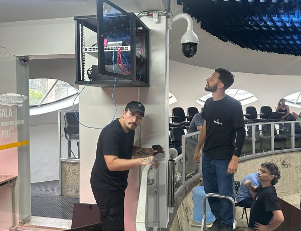 Câmara sem câmeras e sem rumo!