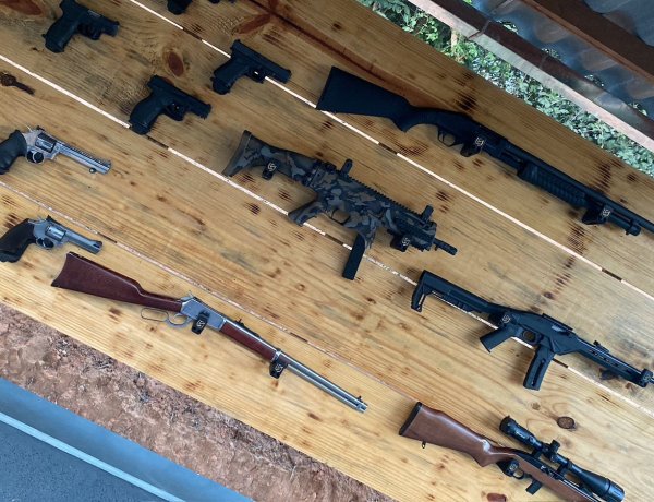 Polícia recupera 41 armas roubadas de 'Clube de Tiros' e identifica suspeito em Ibirité