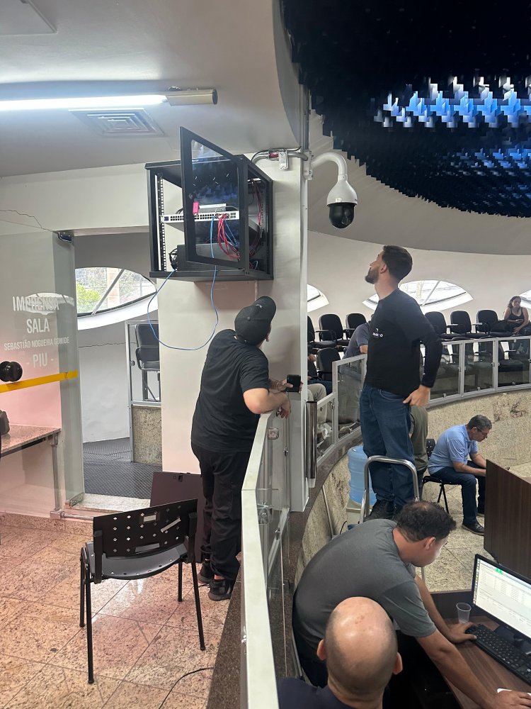 Câmara sem câmeras e sem rumo!