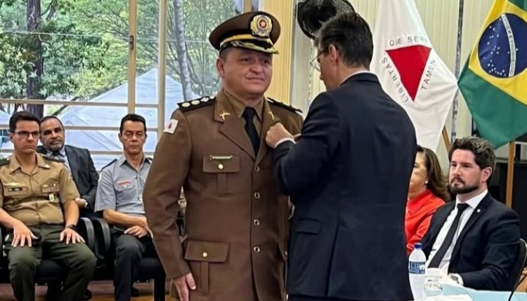 Comandante do 23º BPM recebe Medalha de Mérito Hélio Costa