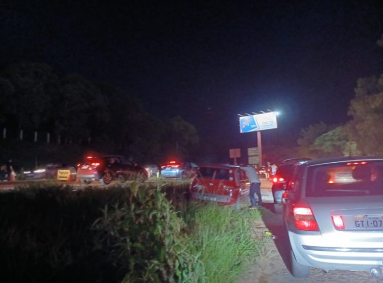 BAGUNÇA TOTAL - Fila interminável, bebida cara, palco desmoronando...