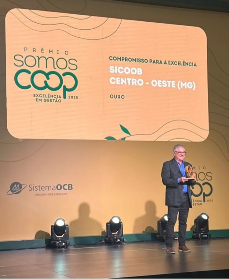 Sicoob Centro-Oeste recebe troféu 'Ouro por Excelência em Gestão'