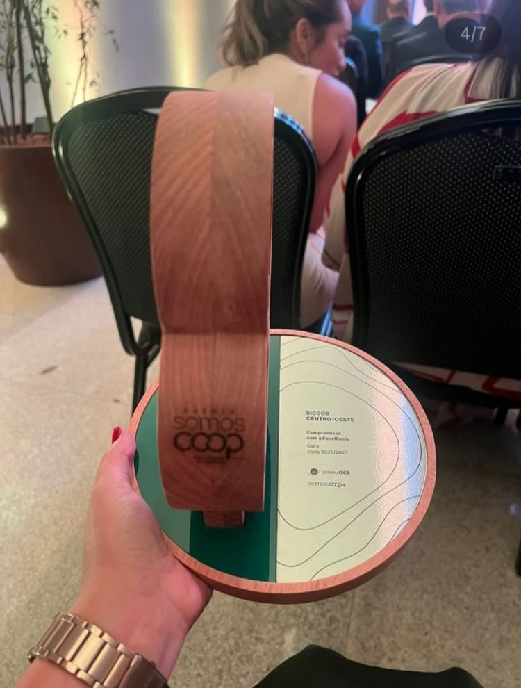 Sicoob Centro-Oeste recebe troféu 'Ouro por Excelência em Gestão'
