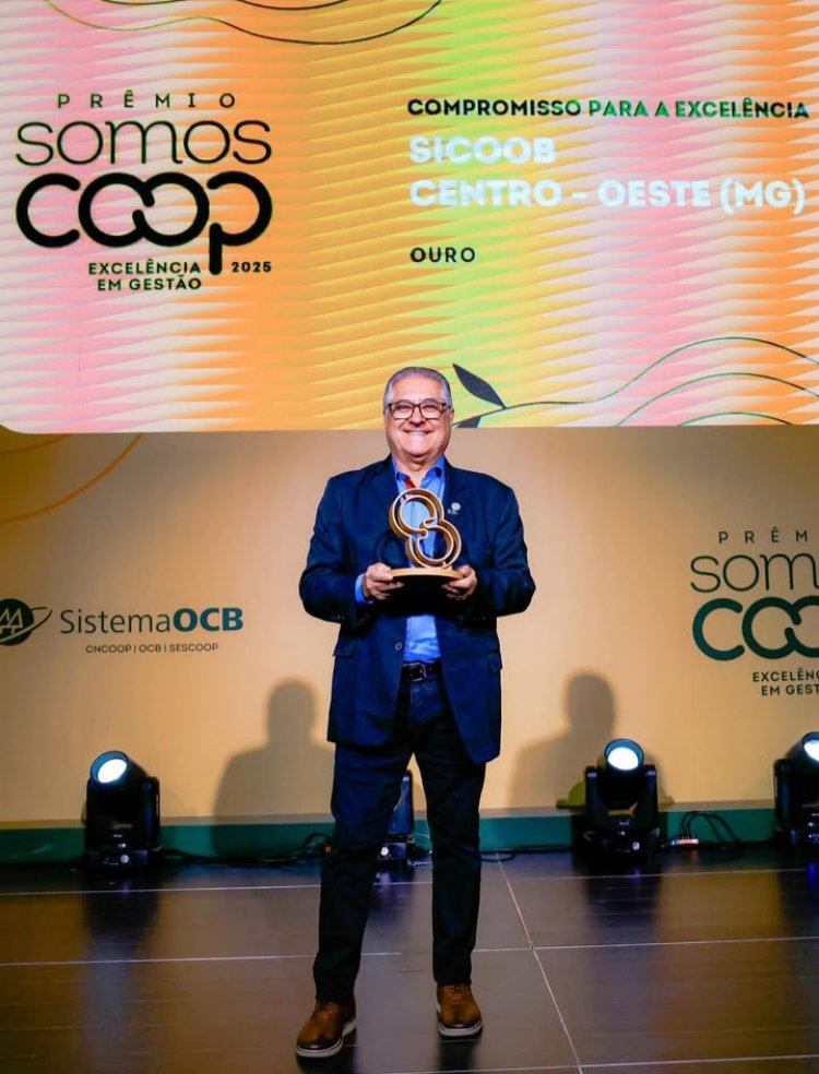 Sicoob Centro-Oeste recebe troféu 'Ouro por Excelência em Gestão'