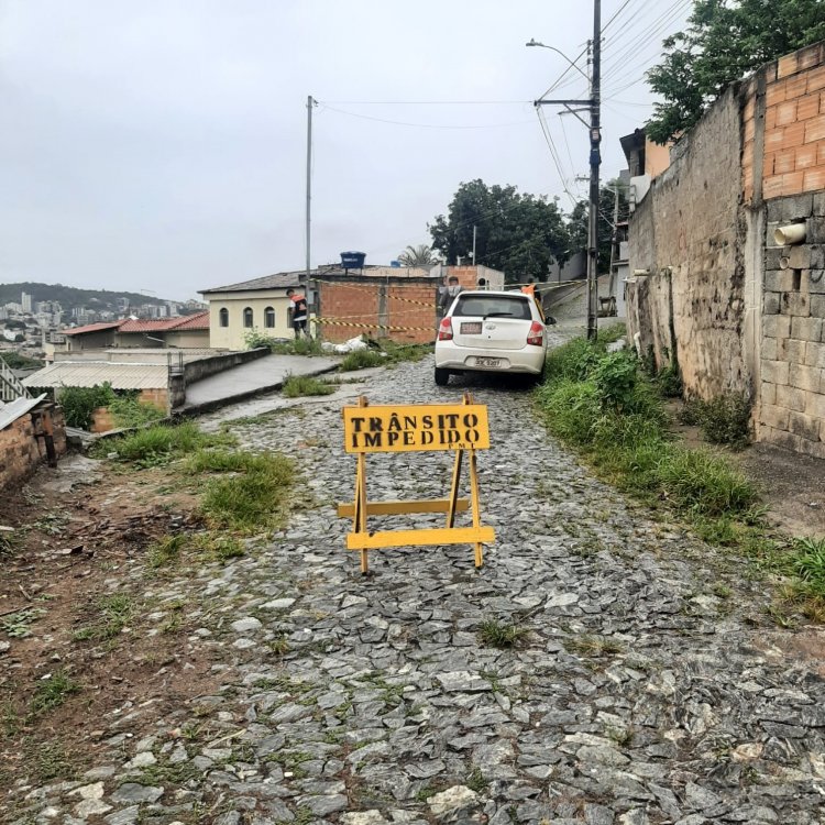 ALERTA - Deslizamento de barranco no Nogueira Machado