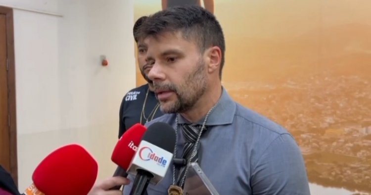 Delegado realiza coletiva de imprensa e fala da prisão de suspeito de feminicídio