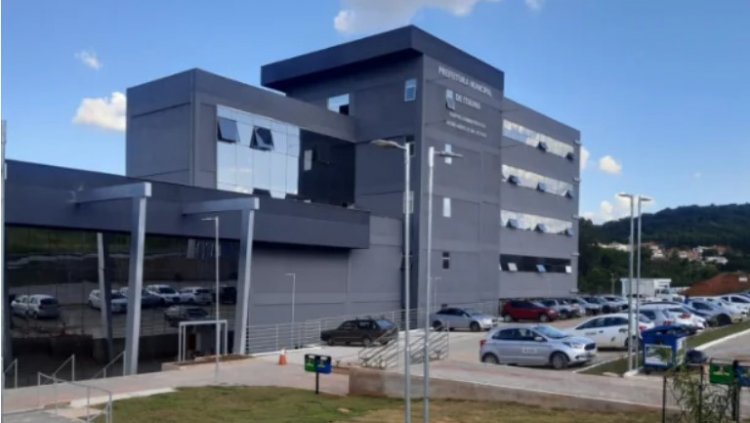 Prefeitura fecha ano com menos 193 servidores