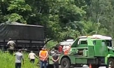 Acidente interdita totalmente a MG-050 entre Itaúna e Divinópolis