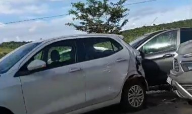 Acidente na MG-050 em Itaúna gera congestionamento nesta tarde