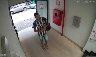 Homem é registrado urinando e defecando em galeria no Centro de Itaúna