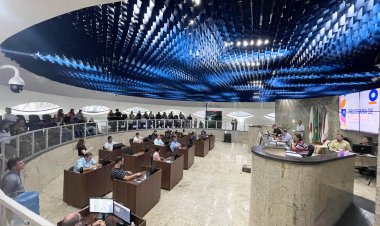 DESCOMPASSO - Câmara não representa perfil da população