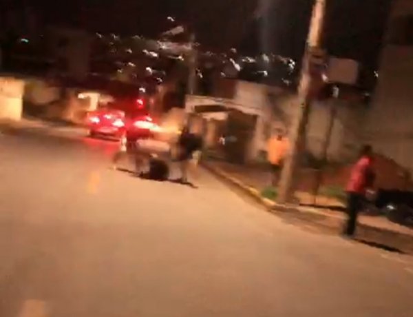 Briga entre três homens mobiliza o bairro Garcia na noite desta terça-feira