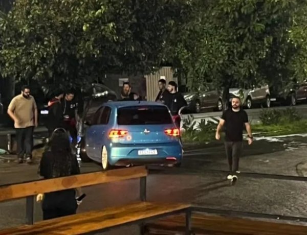 Colisão entre carro e moto na Av. JK alerta para falta de visibilidade no Alaita