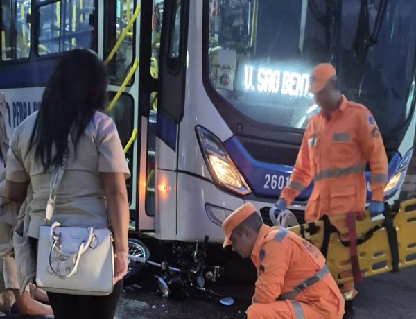 Colisão entre ônibus e moto deixa ferido no bairro Santanense nesta sexta