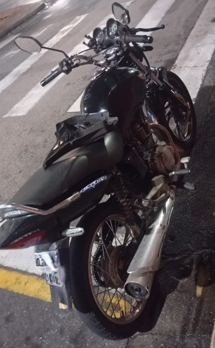 Acidente na Praça da Lagoinha deixa motociclista ferido