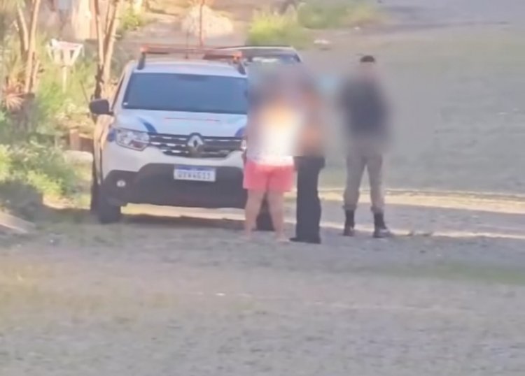 Mulher é detida em Itaúna sob suspeita de agredir as filhas