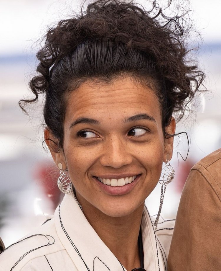 DESTAQUE INTERNACIONAL - Atriz itaunense Laura Lufési integra elenco de “O Agente Secreto”