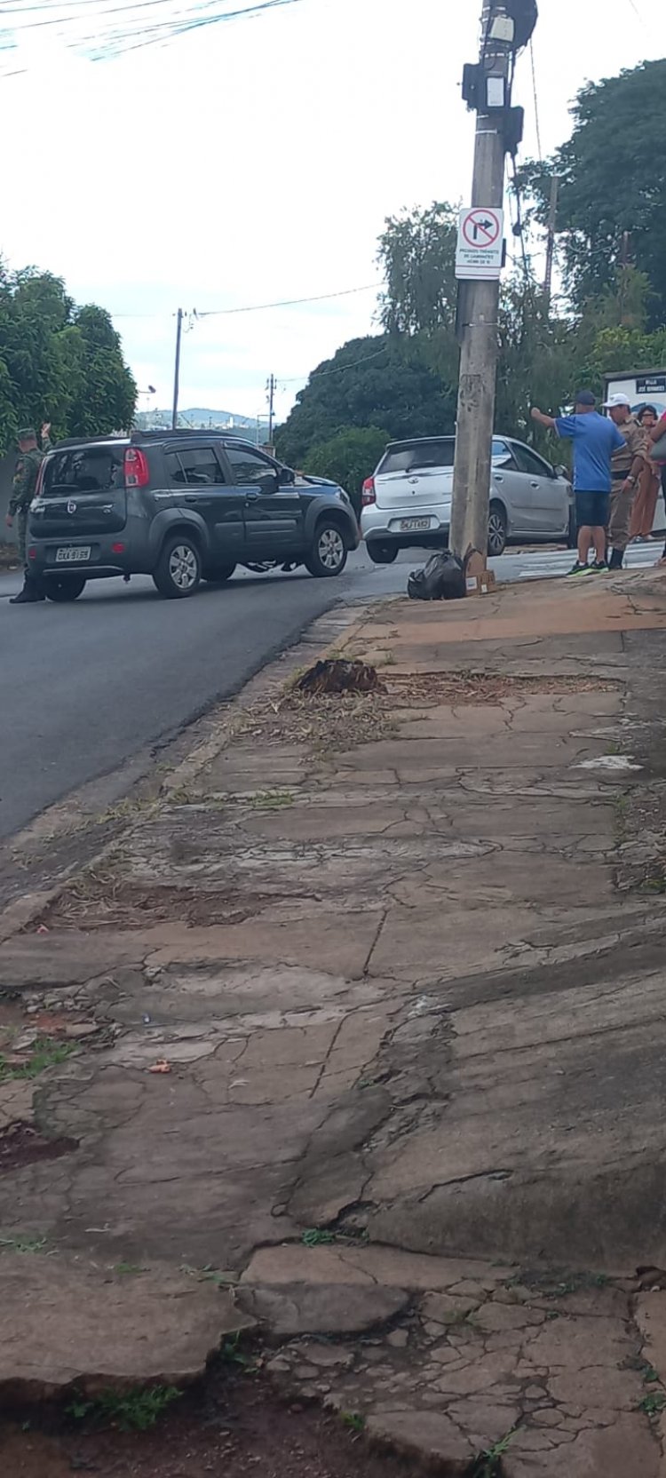 Moradora do bairro das Graças filma colisão de carro e faz desabafo sobre insegurança no trânsito