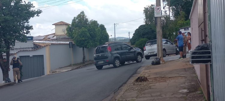 Moradora do bairro das Graças filma colisão de carro e faz desabafo sobre insegurança no trânsito