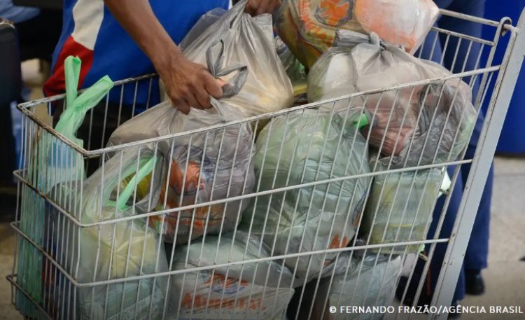 INFLAÇÃO - Cesta básica teve  redução de preço no País