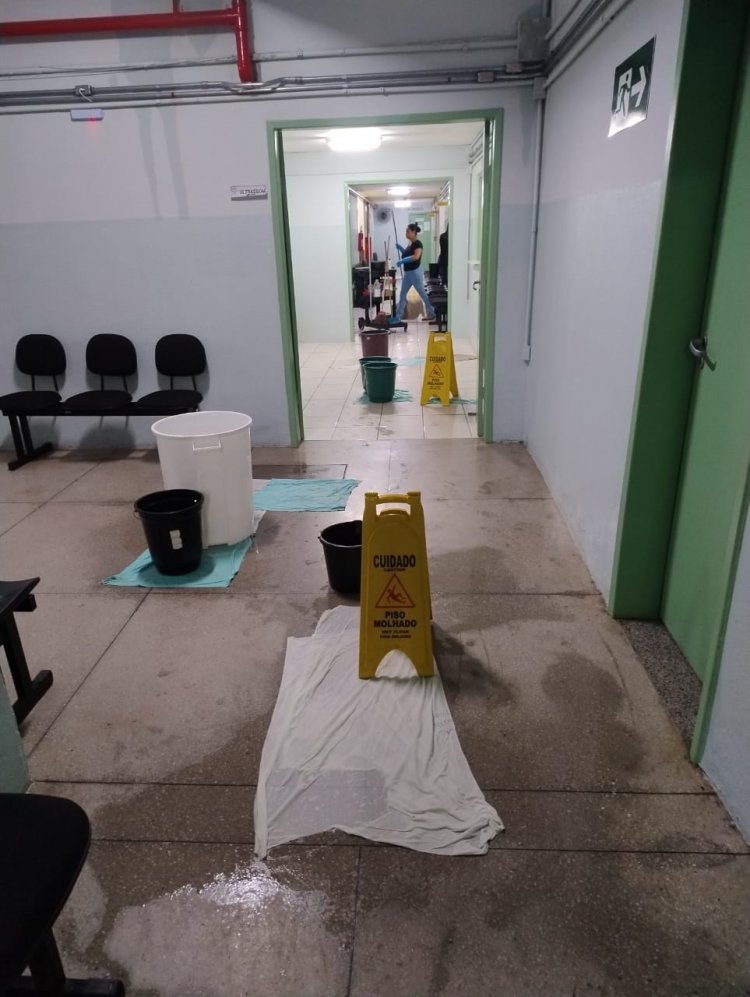 VOZ DO POVO - Goteiras, mofo e outros  problemas no “Dr. Ovídio”