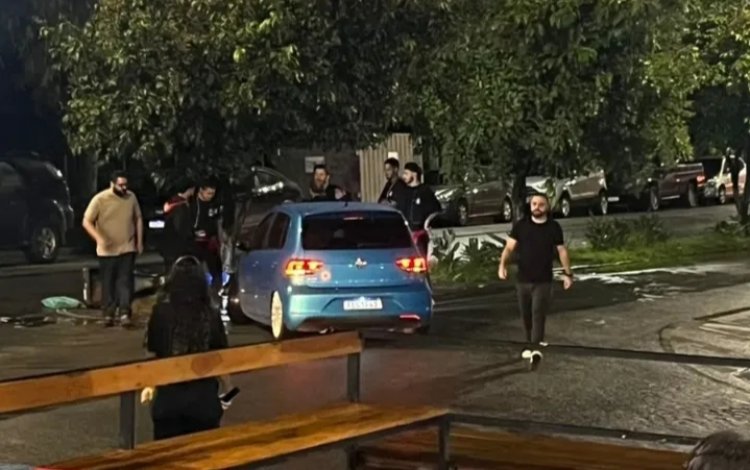 Colisão entre carro e moto na Av. JK alerta para falta de visibilidade no Alaita