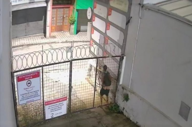Flagrante de falta de higiene e educação importuna moradores na Rua Josias Machado