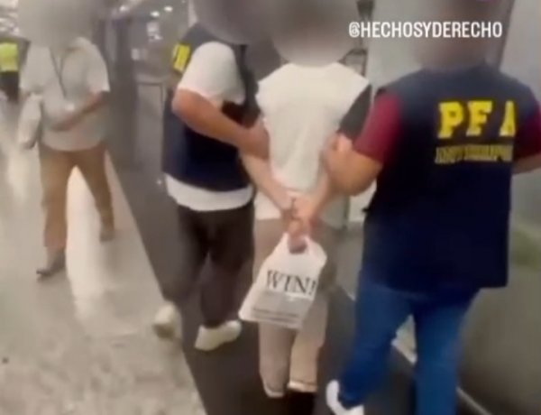 Suspeito de estupro de vulnerável em Itaúna é extraditado da Argentina para o Brasil